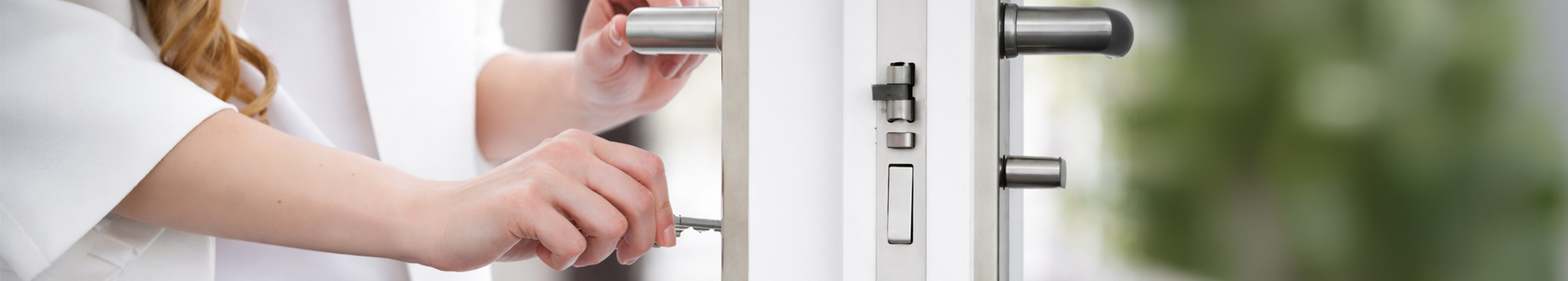 Innenausbau- und Ladenbau-Systemlösungen für Gewerbe- und Objektkunden von Kötter und Siefker – Profi-Komponenten und Beschläge